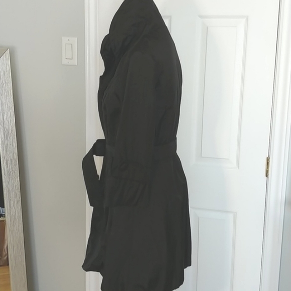 Black taffeta ruffled Light weight trench coat - Picture 6 of 10